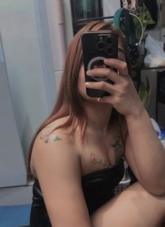 Lily - escort in Hong Kong Photo 2 of 9