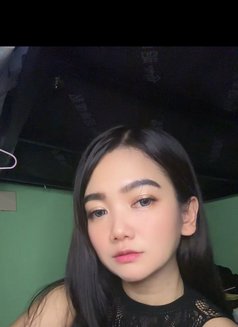 Lily - escort in Hong Kong Photo 8 of 9