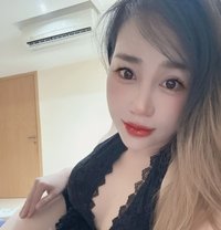 Lily - escort in Muscat