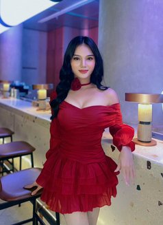 Lily - Transsexual escort in Bali Photo 2 of 6