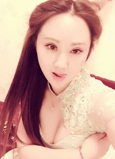 Emma..want you for best GFE in town - escort in Al Manama Photo 2 of 6