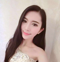 Lily - escort in Macao
