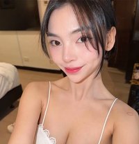 nami, petite & pretty face - escort in Singapore