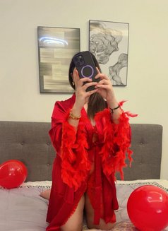 Lily Lebanon - puta in Dubai Photo 6 of 6