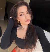 Lily - escort in Muscat