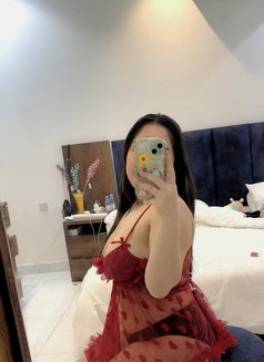Lily massage available - puta in Riyadh Photo 15 of 23