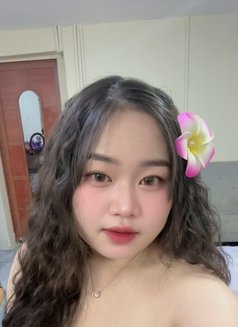 Lily massage available - puta in Riyadh Photo 16 of 23