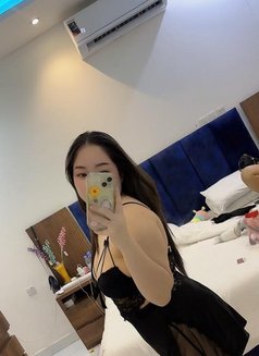 Lily massage available - puta in Riyadh Photo 17 of 23