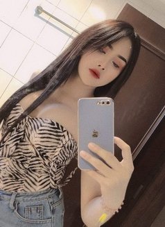 Lily New Ladyboy - puta in Al Sohar Photo 1 of 9