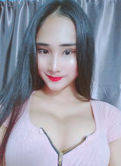 Lily New Ladyboy - puta in Al Sohar Photo 5 of 9