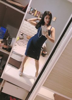 Lily New Ladyboy - puta in Al Sohar Photo 14 of 15