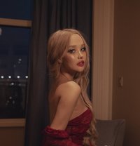 Lily - escort in Hong Kong