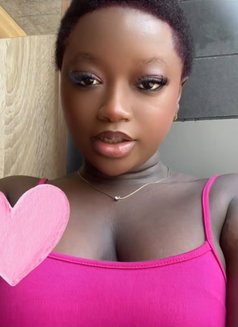 Lily - escort in Kolkata Photo 4 of 5