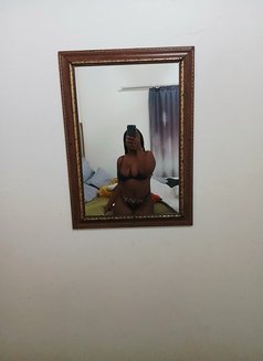 Lily - escort in Port Elizabeth Photo 2 of 4