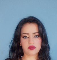 Lily - escort in Beirut