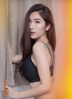 Lily - escort in Al Sohar Photo 9 of 9