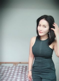Lily - escort in Bangkok Photo 2 of 12