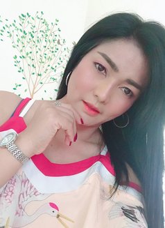 Lily - escort in Bangkok Photo 3 of 12