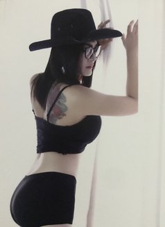 Lily - escort in Bangkok Photo 7 of 12