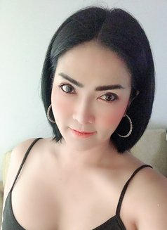 Lily - escort in Bangkok Photo 8 of 12