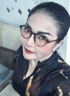 Lily - escort in Bangkok Photo 30 of 30