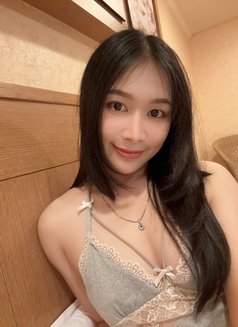 Lily - masseuse in Bangkok Photo 8 of 9