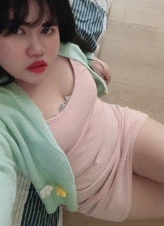 Lily - escort in Muscat Photo 4 of 4