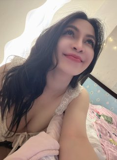 Lily - escort in Taipei Photo 5 of 9