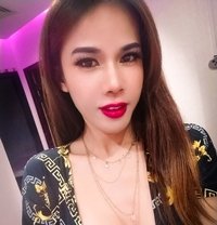 Lily - Transsexual escort in Dubai