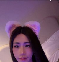 Lily - Transsexual escort in Riyadh Photo 10 of 12