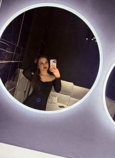 Lily Top Girl in City - escort in Dubai Photo 2 of 8
