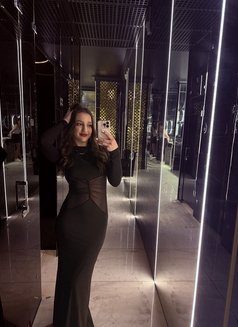 Lily Top Girl in City - escort in Dubai Photo 3 of 8