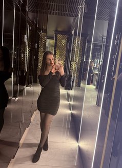 Lily Top Girl in City - escort in Dubai Photo 5 of 8