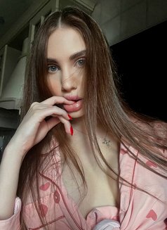Lily Top one in City - escort in Dubai Photo 6 of 8