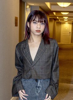 Lily Vaughen - Addictive GFE - Transsexual escort in Osaka Photo 2 of 30