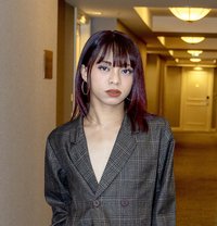Lily Vaughen - Addictive GFE - Transsexual escort in Osaka