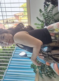 Lily - puta in Jakarta Photo 3 of 4