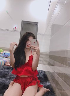 Lily - escort in Pune Photo 5 of 8