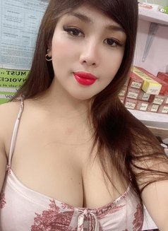 Lily Vip Masseurs - Acompañantes transexual in Hong Kong Photo 2 of 10