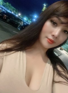 Lily Vip Masseurs - Acompañantes transexual in Hong Kong Photo 9 of 10