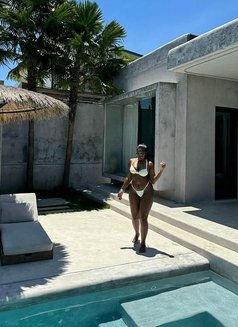 Lily - puta in Bali Photo 4 of 5