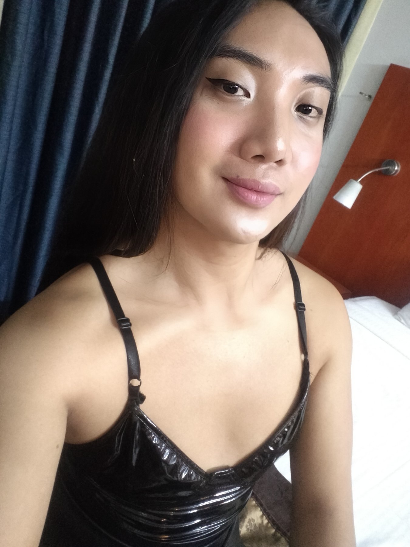 Lily08 Filipino Male escort in Dubai 