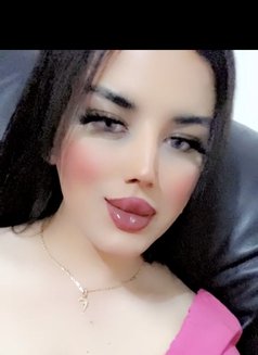 Lilyan - Transsexual escort in Riyadh Photo 1 of 7