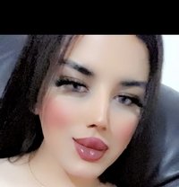 Lilyan - Transsexual escort in Dubai