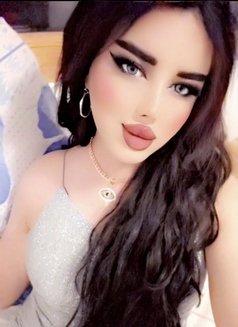 Lilyan - Acompañantes transexual in Riyadh Photo 2 of 5