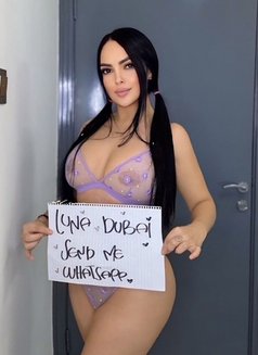 Luna - escort in Muscat Photo 1 of 11