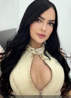 Luna - escort in Muscat Photo 8 of 11