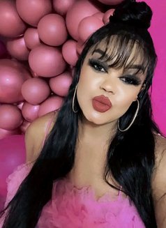 Lime - Transsexual escort in Nairobi Photo 2 of 2