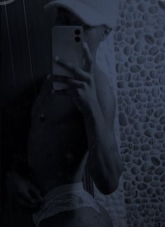 Limi - Transsexual escort in Mombasa Photo 5 of 5
