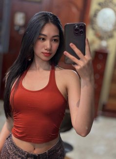 Lin - escort in Dubai Photo 7 of 8